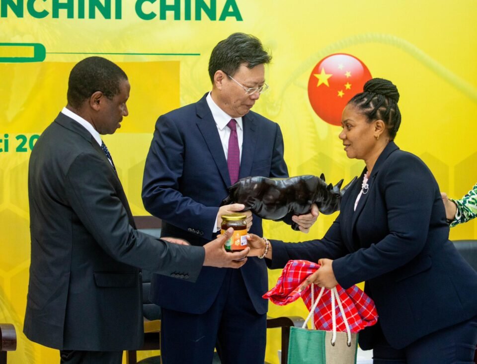 Tanzania Sends First Honey Shipment to China